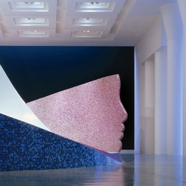 Dance, music and site-specific sculpture: seven thousand square